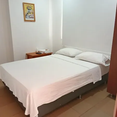 Hostal Aurora, Smith Lodging-3